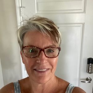 Meet your Posher, Sharon